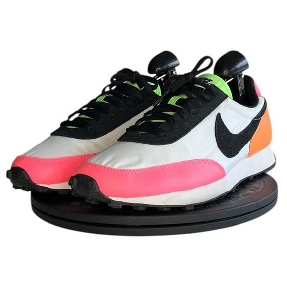 Womens Nike Daybreak DJ5996-100 Leather Sneaker Shoes Size 9 Orange Walking - Picture 2 of 6